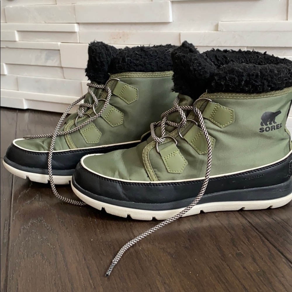 Sorel Explorer Carnival boots